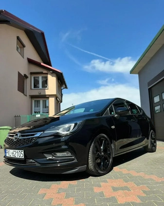 Opel Astra cena 55900 przebieg: 151876, rok produkcji 2019 z Koło małe 742